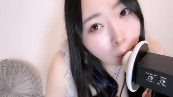 [夢魔][2025.08.31 20.00.46]【実写ASMR】純白ベビードール耳舐め♡.ts_004718.866.jpg
